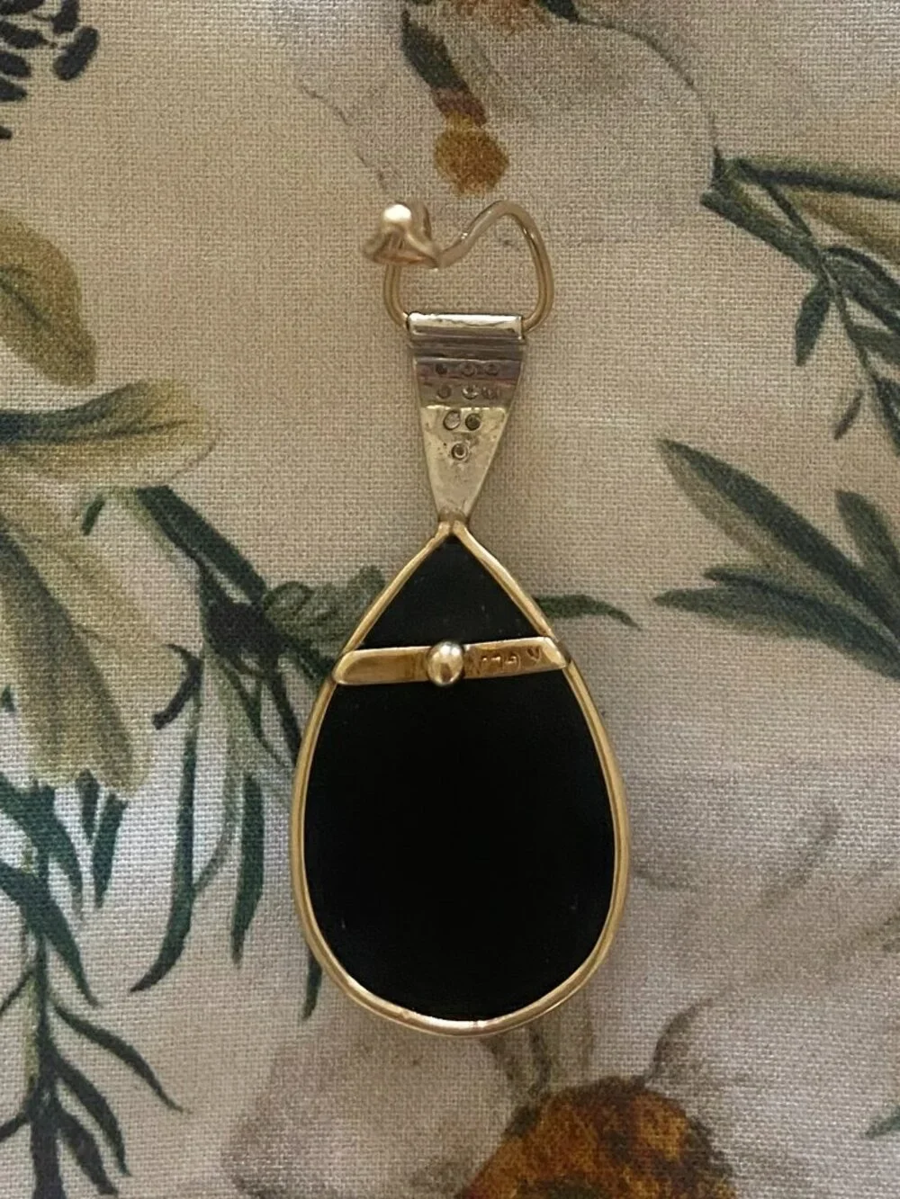 Mother of Pearl Teardrop Pendant - Picture 3 of 3